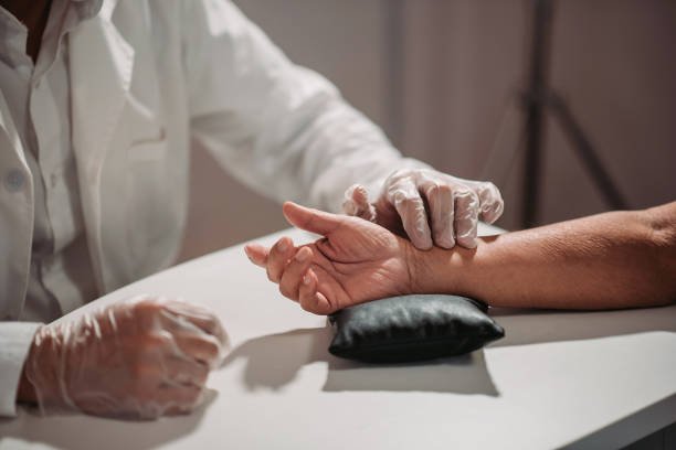 Acupuntura en aliviate conmigo en Medellin 10 pulsologia médica en el consultorio aliviate en medellin